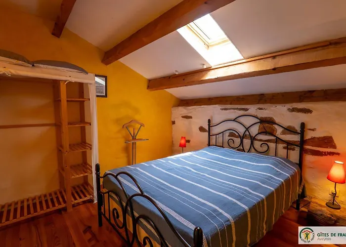 Le De Izaire Saint-Izaire