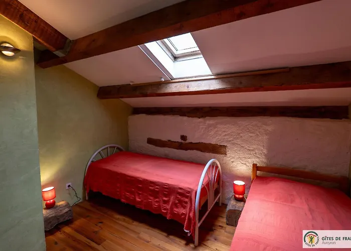 بيت للعطل Le De Izaire