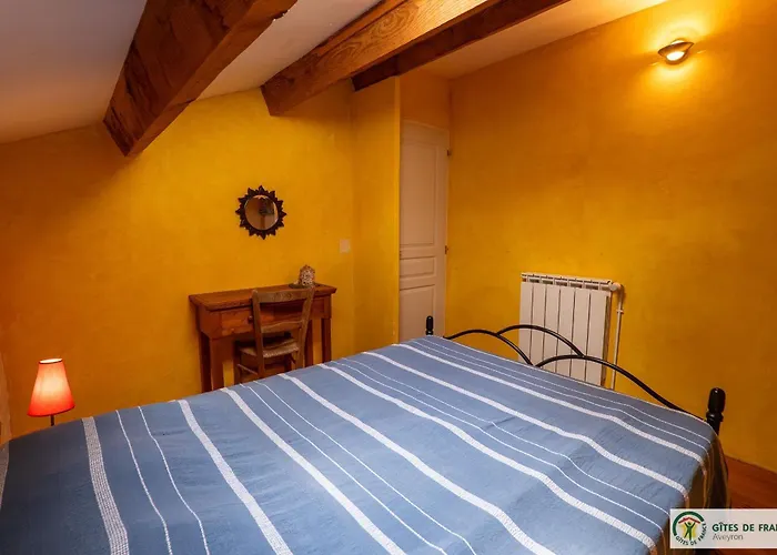 بيت للعطل Le De Izaire *