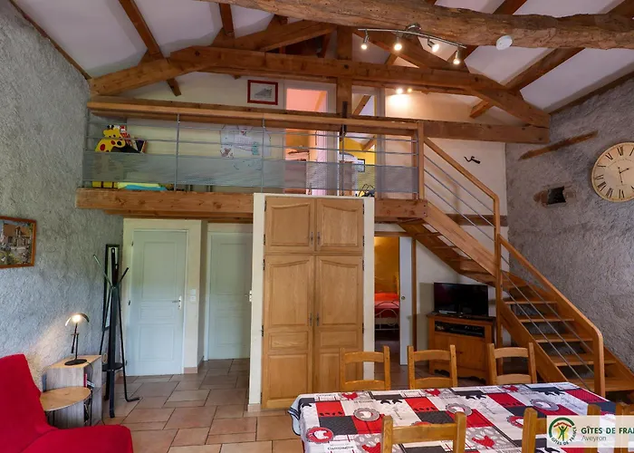 Le De Izaire بيت للعطل Saint-Izaire