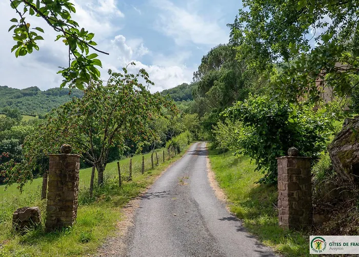 بيت للعطل Le De Izaire *