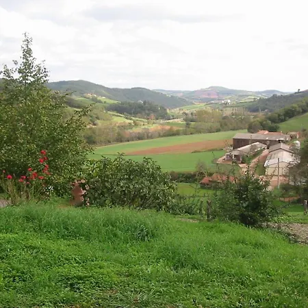 Le De Saint Izaire Nyaraló Broquiès