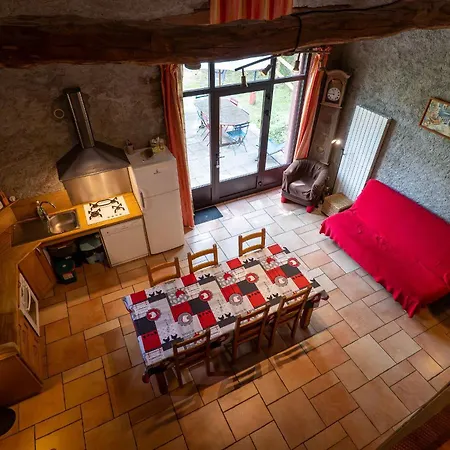 Le De Izaire Ferienhaus *