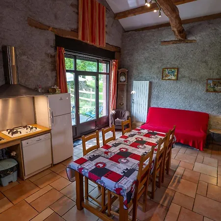 Le De Izaire Ferienhaus *